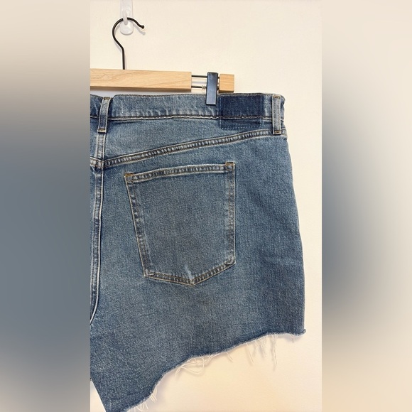 Abercrombie & Fitch the high rise 4” mom shorts NWT, sz 35 - Picture 6 of 13